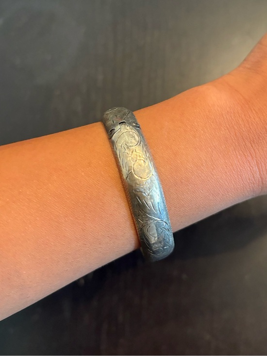 Jewelry - Vintage Sterling Silver Engraved Floral Bangle Bracelet